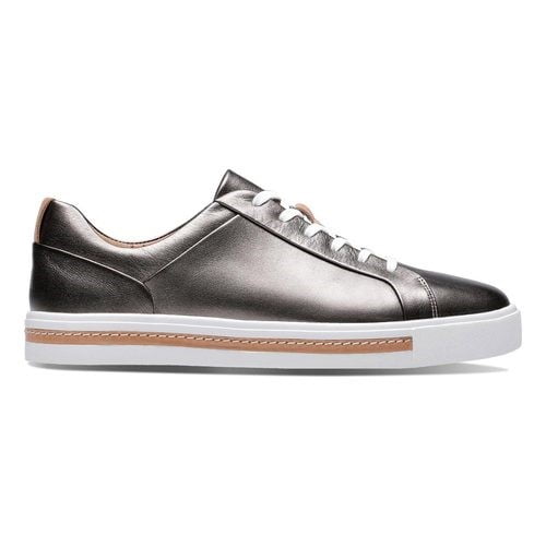 clarks un maui strap sneaker