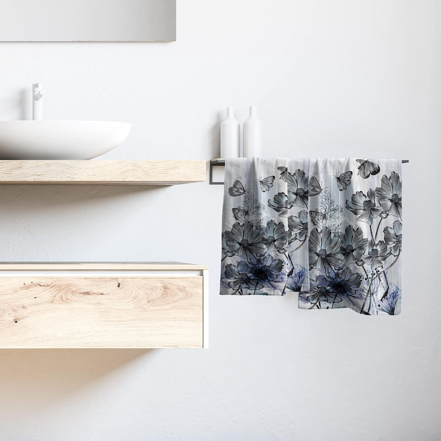 Modern Floral Hand Towels Butterfly Flower Bathroom Towel Set of 2 Soft Absorbent Small Bath Towels Decorative Kitchen Guest Dish Towel