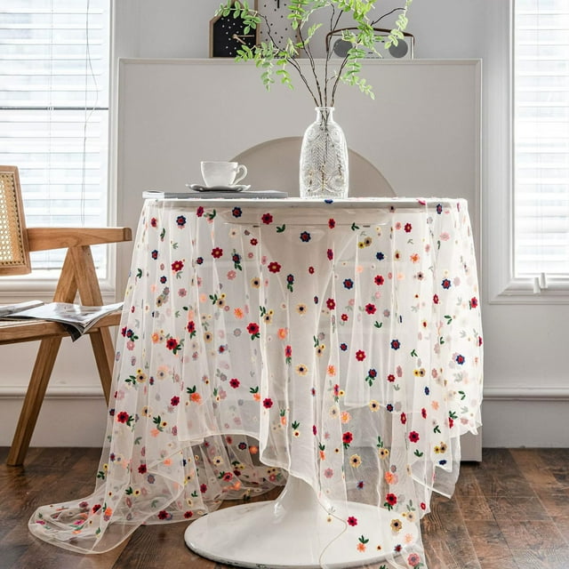 Chmadoxn Décoration Maison, Nappe en Dentelle Fleurie Colorée Brodée Couverture de Table en Dentelle Classique Couverture de Protection de Bureau Adaptée pour Cuisine Restaurant Fête Mariage Décoration Maison Nappe en Polyester