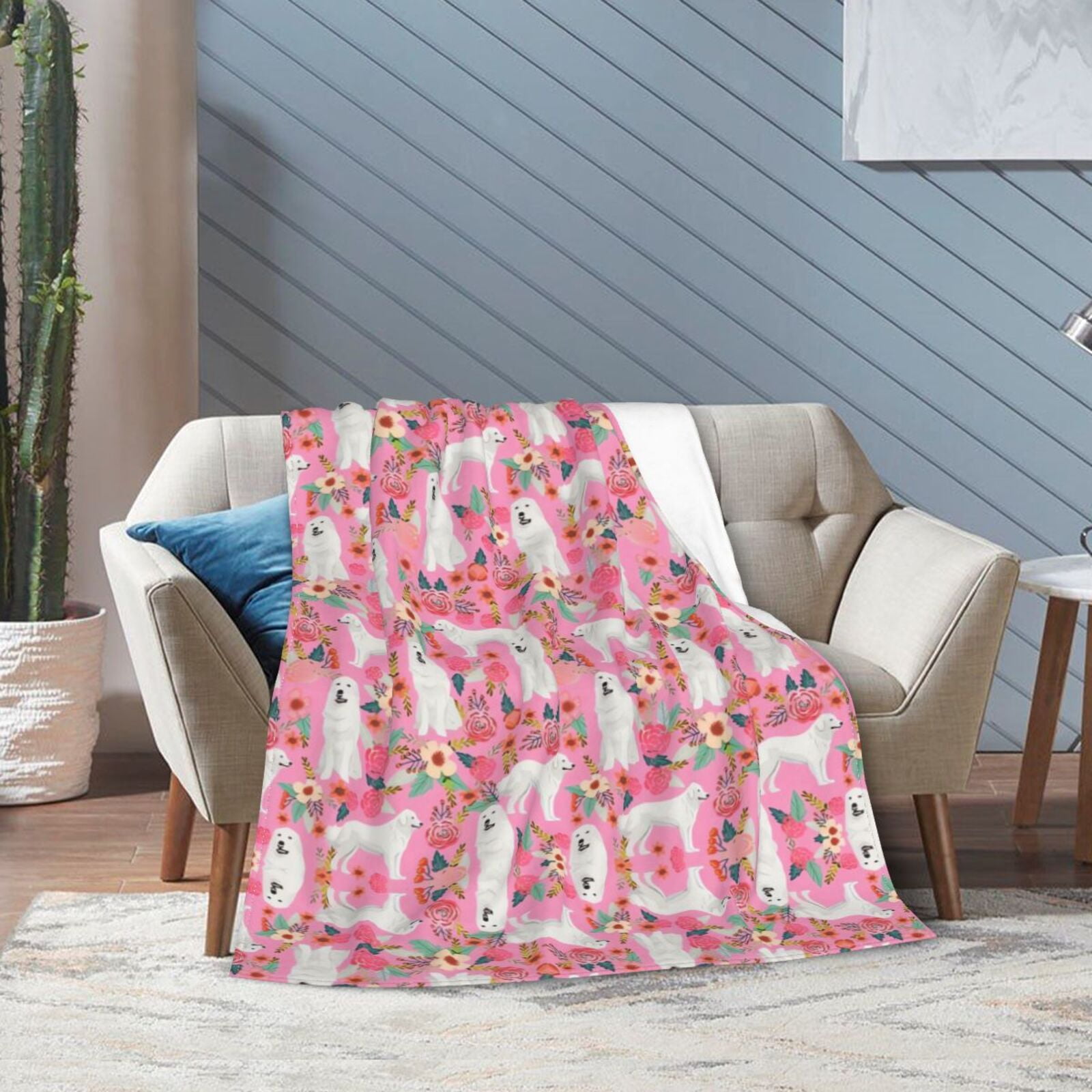 Wijzvio Great Pyrenees Dogs Pink Rose Flower Floral Throw Blanket Soft Fuzzy Fleece Blanket For Couch Bed Living Room Decoration 60"X50"