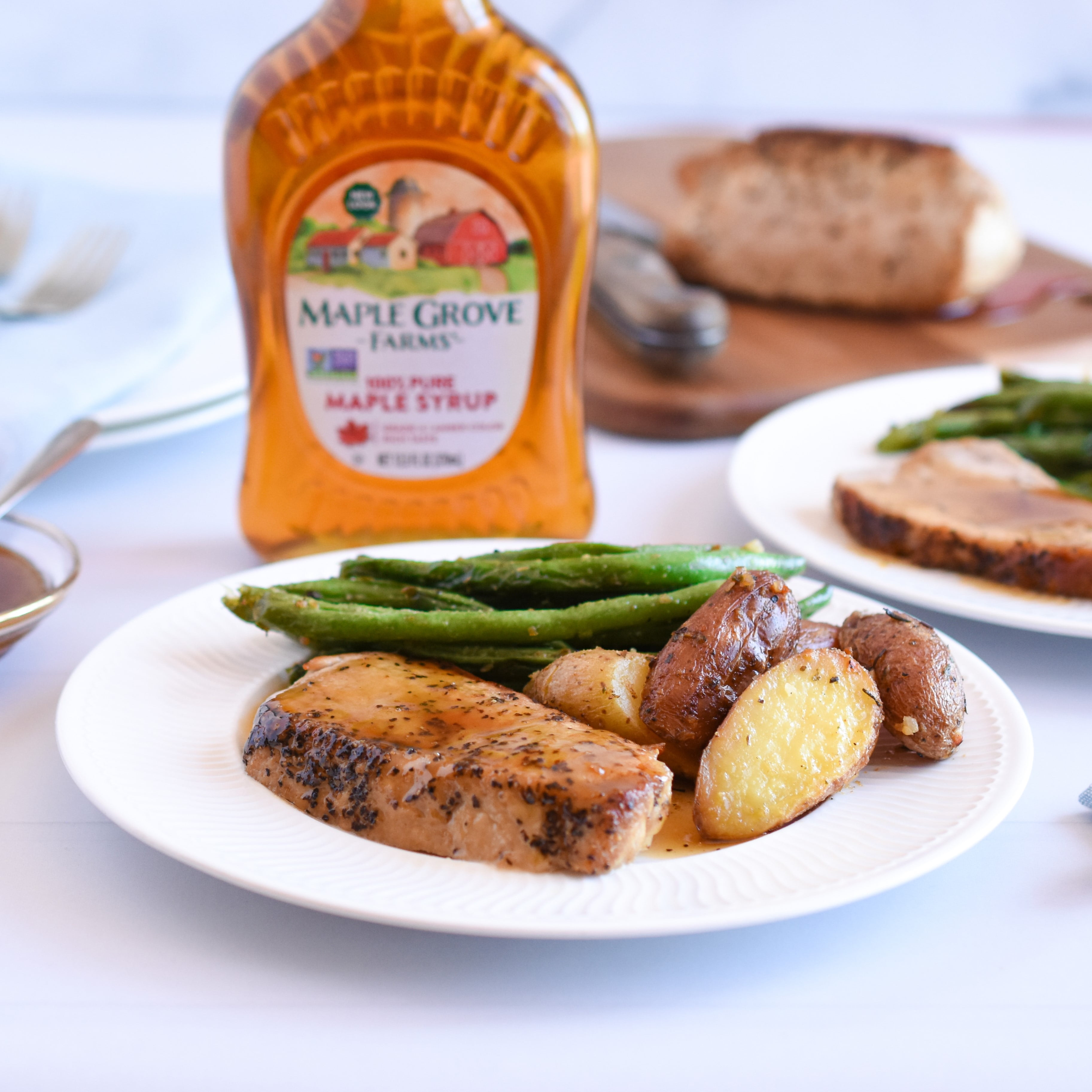 Maple Grove Farms® Organic 100% Pure Maple Syrup, Pour Glass Bottle, 8.5 fl oz