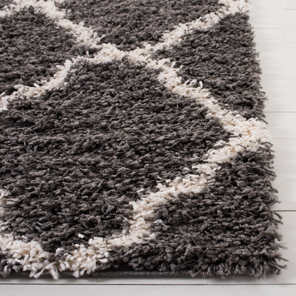 SAFAVIEH Dallas Shag SGDS257A Dark Grey/Ivory Rug