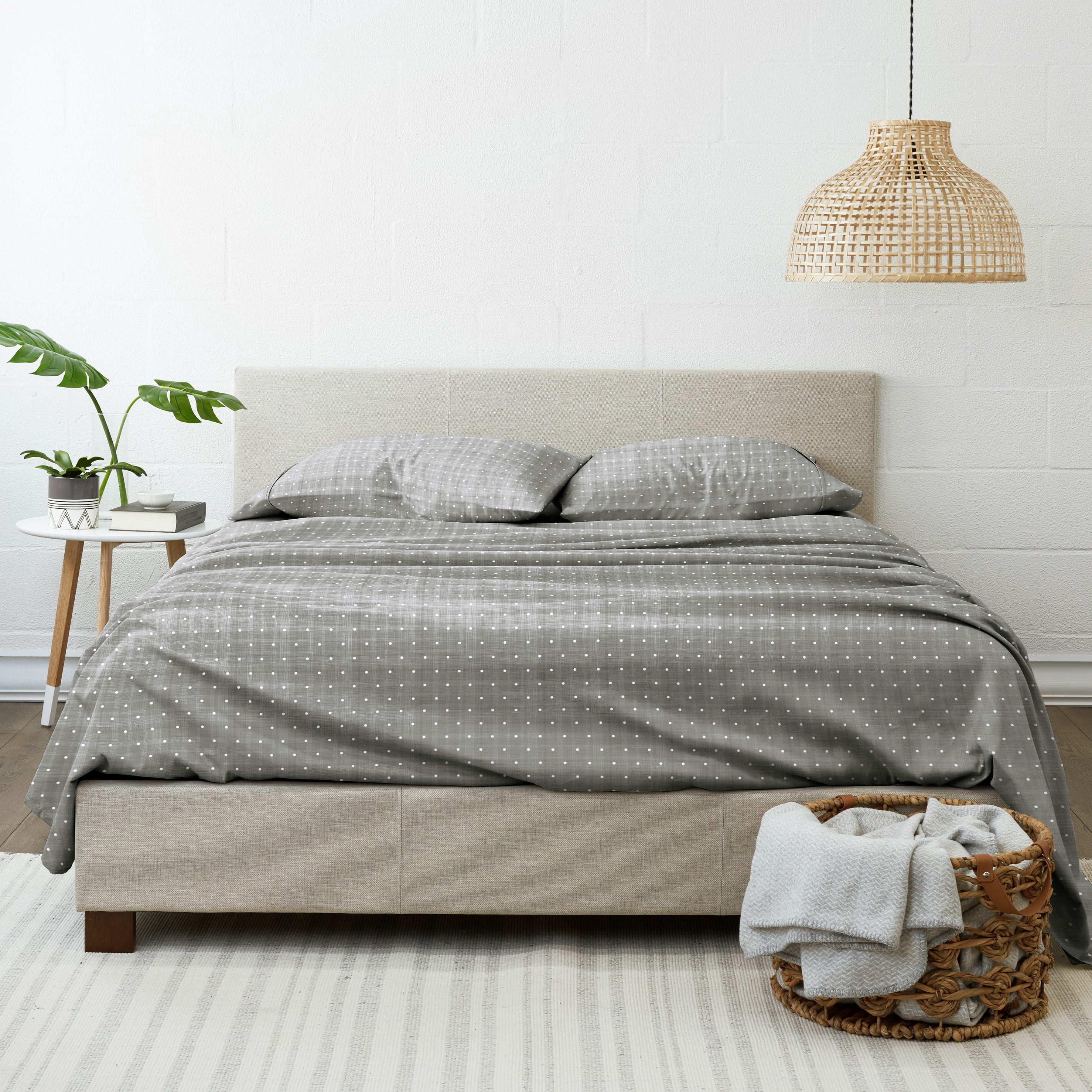 Noble Linens 4 Piece Pattern Microfiber Bed Sheets Set, Gray Polka Dot, Twin