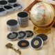 thumbnail image 3 of 40 unidades de cápsulas para monedas de 46mm, 8 tamaños (17/20/25/27/30/35/40/46mm), junta protectora negra, funda portamonedas interior con caja organizadora de almacenamiento Feliz Sencillez, 3 of 5