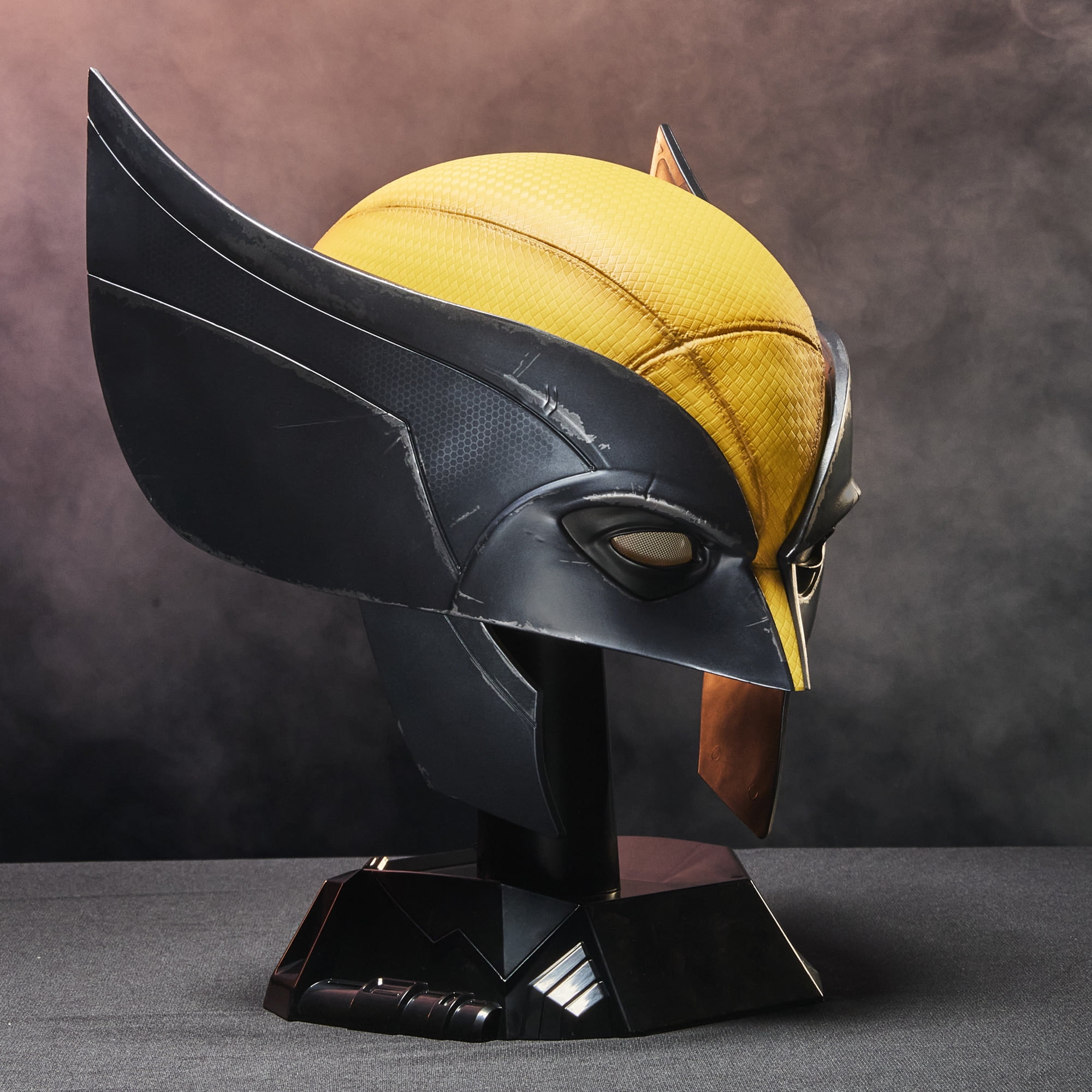 Marvel Legends Series Wolverine Premium Roleplay Mask, Movie Gear Collectibles for Adults