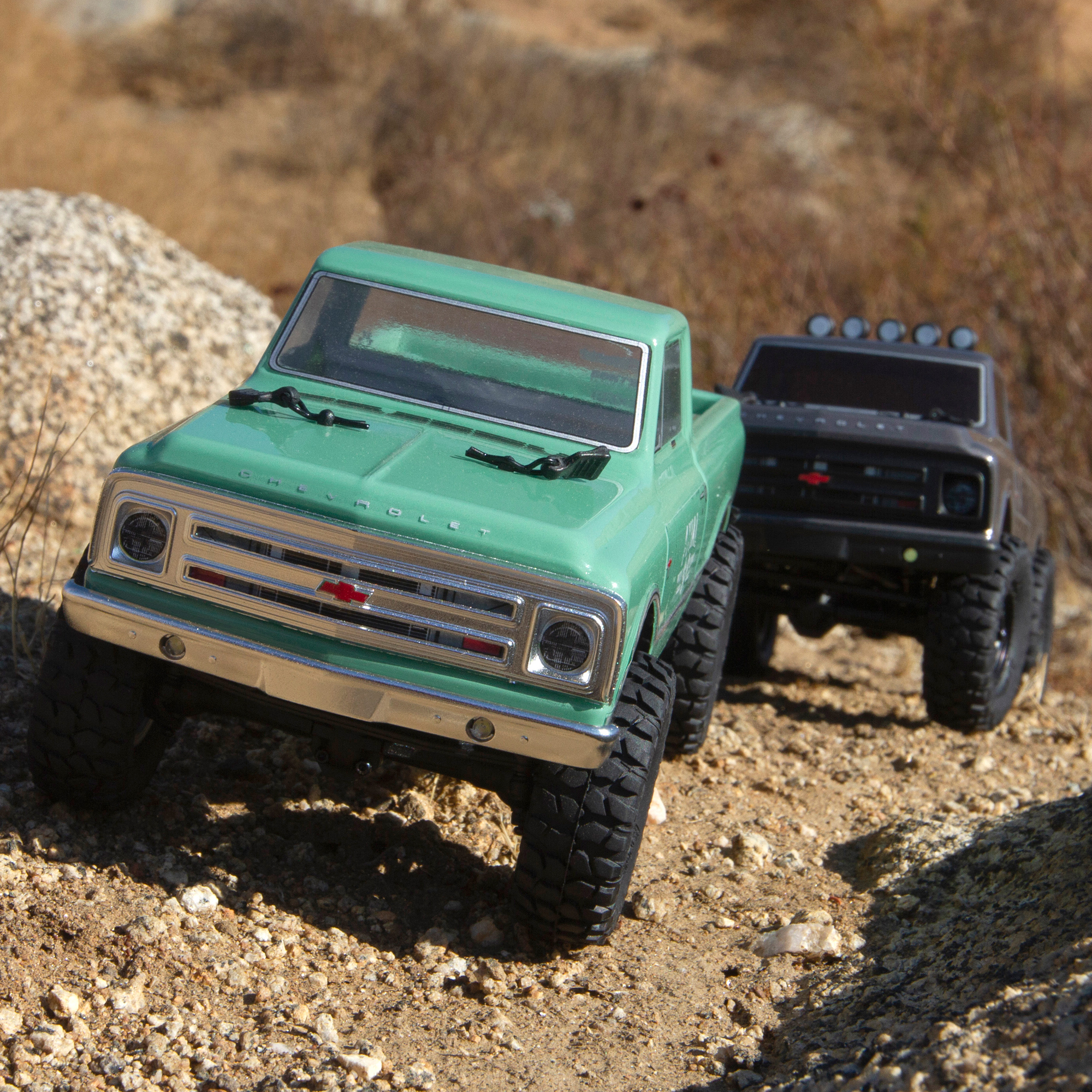 Axial 1/24 SCX24 1967 Chevrolet C10 4 Wheel Drive Truck Brushed RTR Ready to Run Green AXI00001T1 Trucks Electric RTR Other - image 4 of 9
