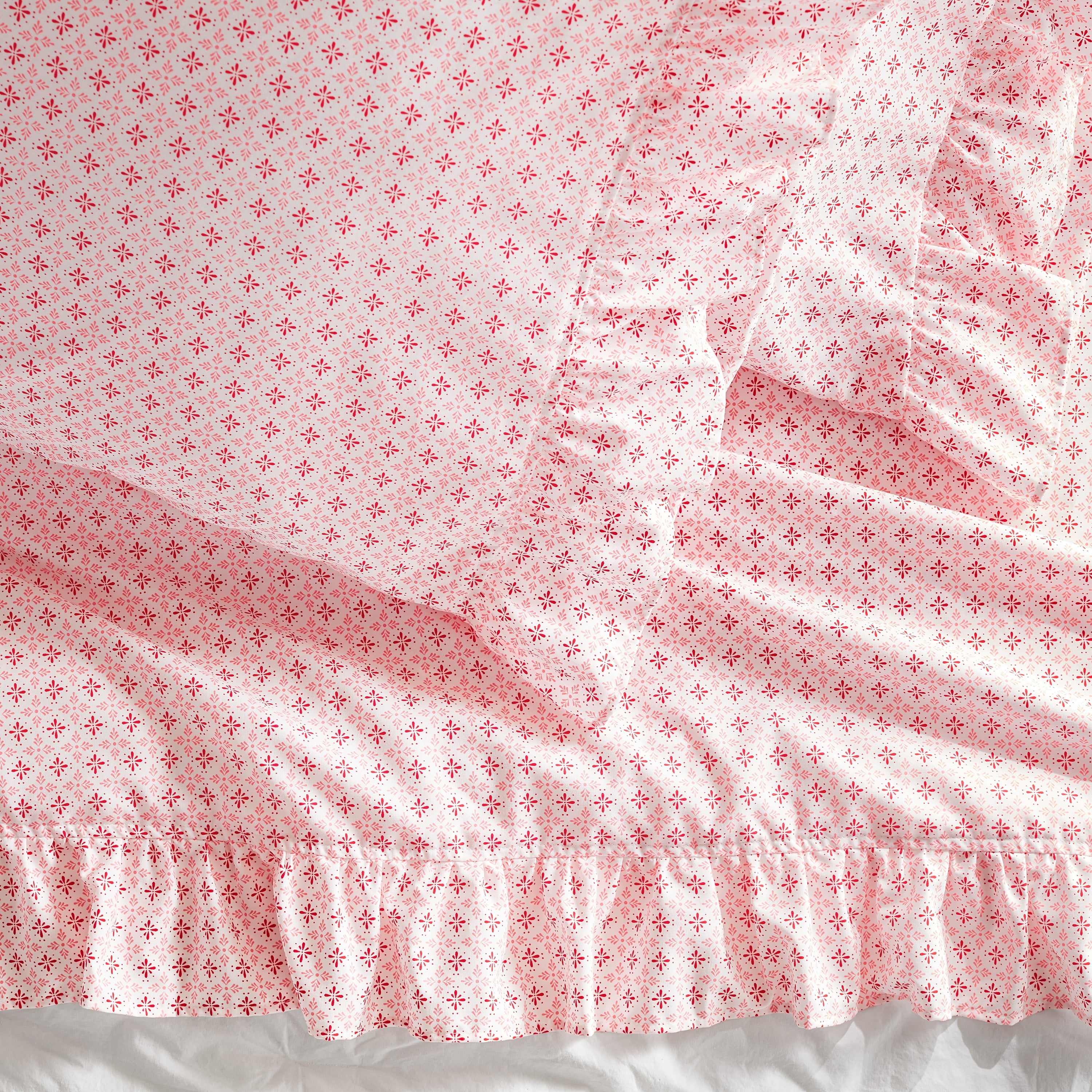The Pioneer Woman 4-Piece 300 Thread Count Pink Printed Cotton Bed Sheet Set, King