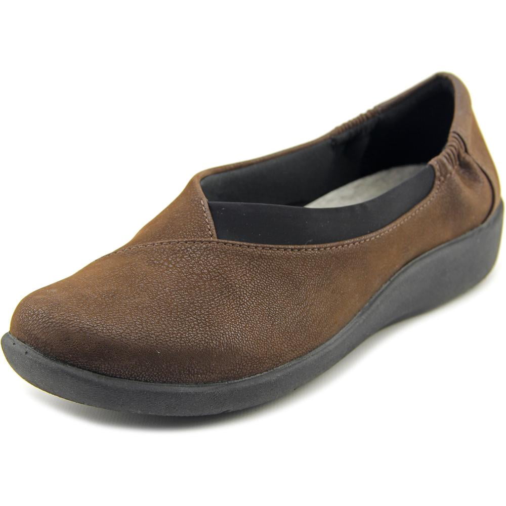 Clarks - Clarks Women's CloudSteppers Sillian Jetay Flat - Walmart.com ...