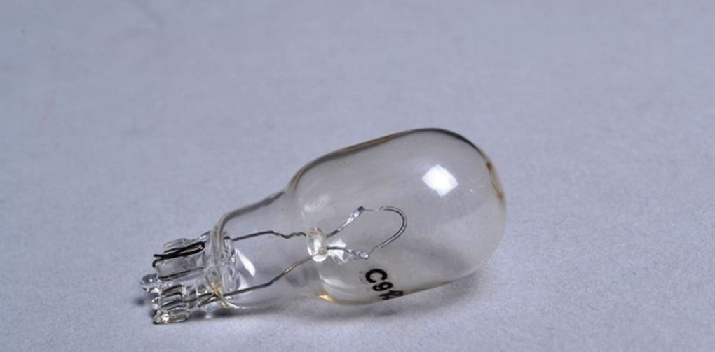 Hoover 27313101 C1091 Concept I Upright Vacuum Cleaner Light Bulb 