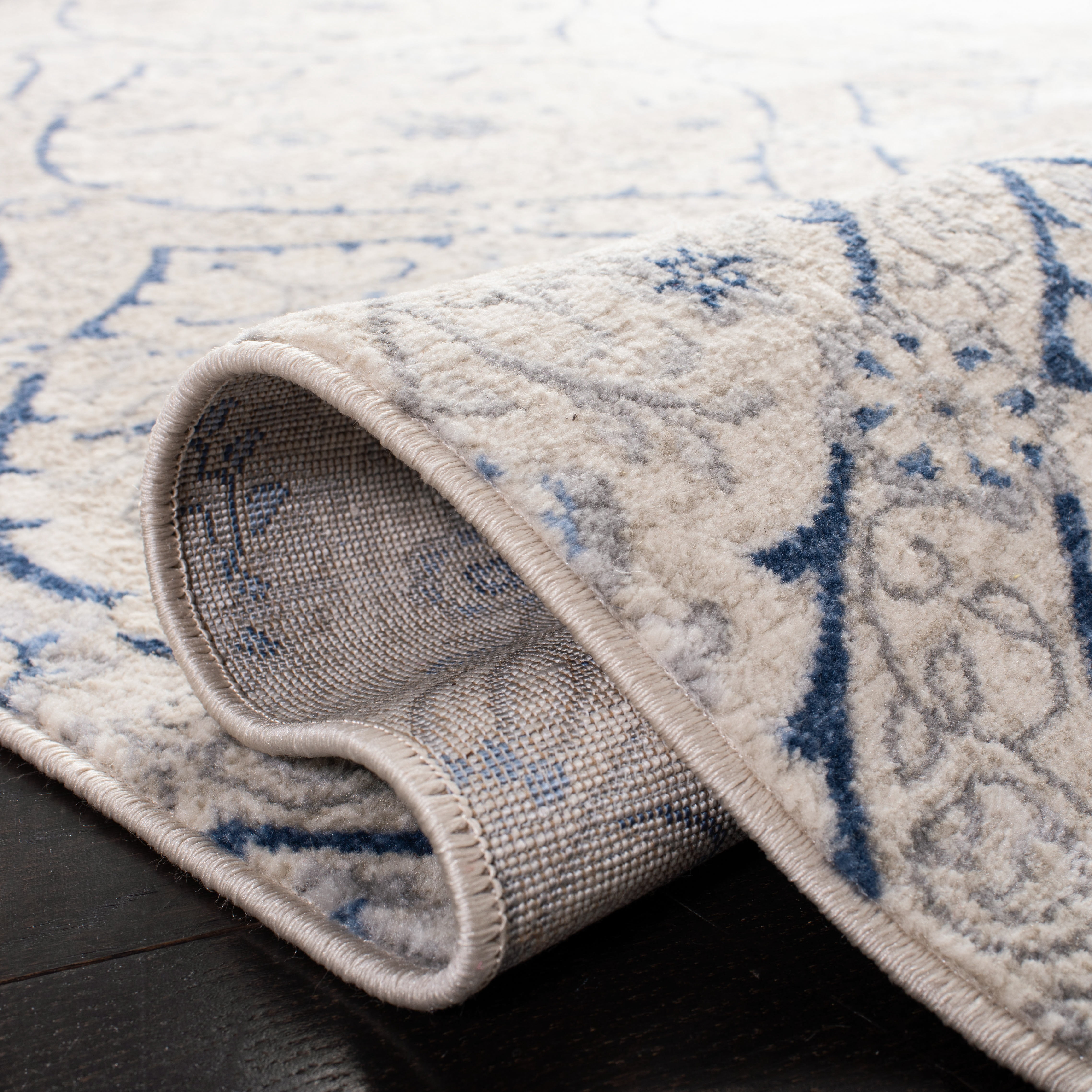 SAFAVIEH Brentwood Braelyn Damask Runner Rug, Light Gray/Blue, 2' x 8'