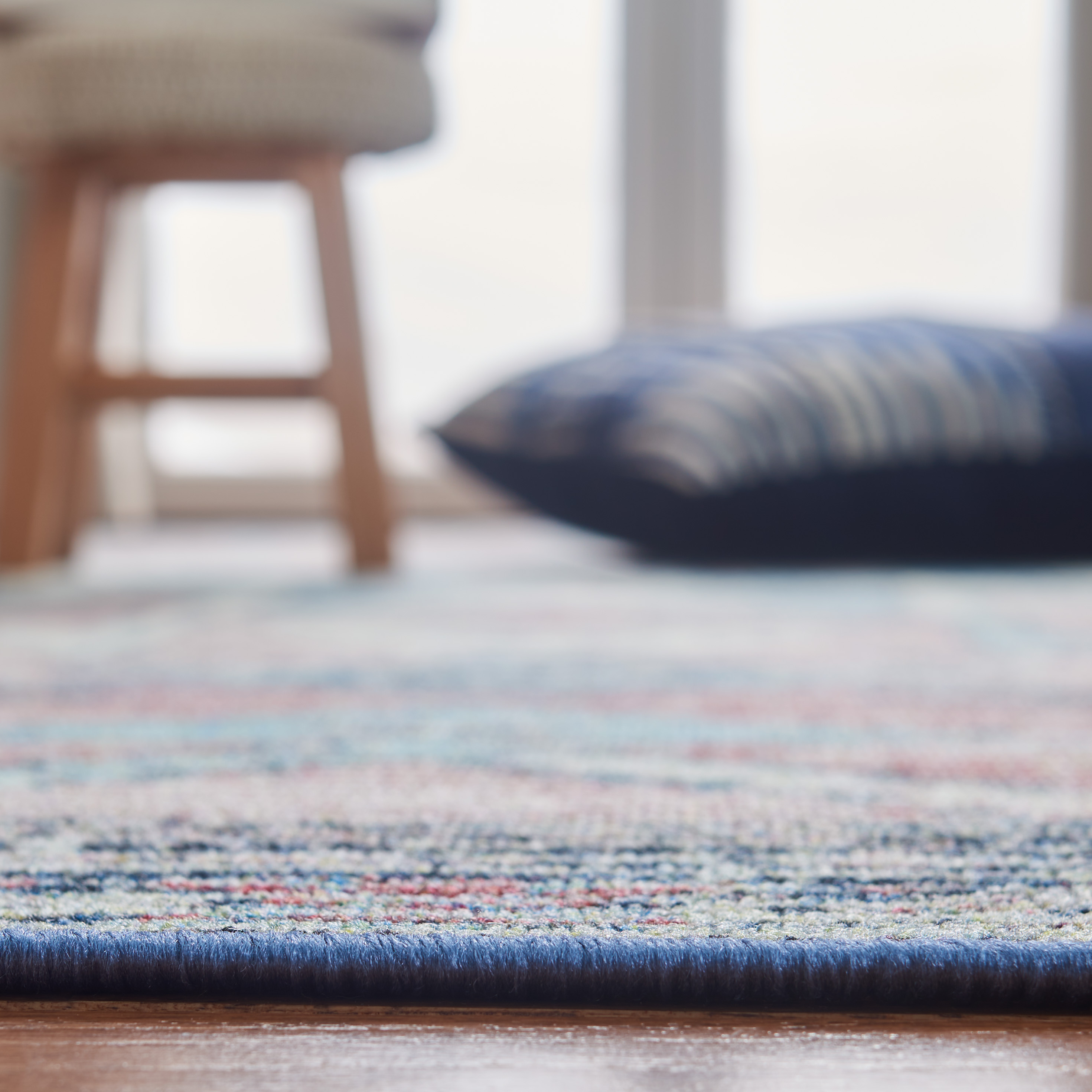 SAFAVIEH Journey Elizabeth Floral Distressed Area Rug, Pink/Blue, 8'9" x 12'