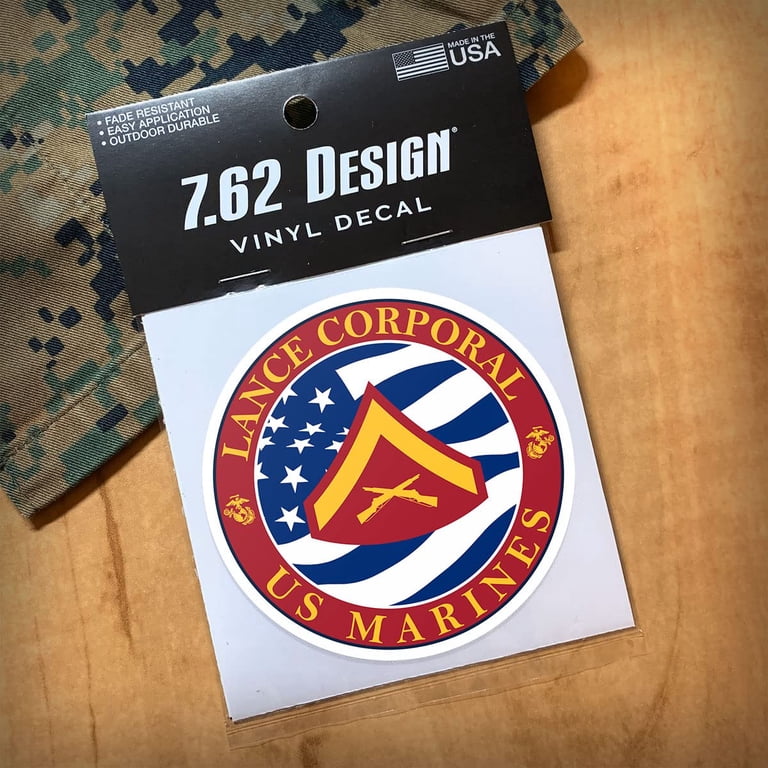 Calcomanía Insignia Lanza Corporal USMC - Vinilo Autoadhesivo - Rayd Workshop 3x2.72 Pulgadas