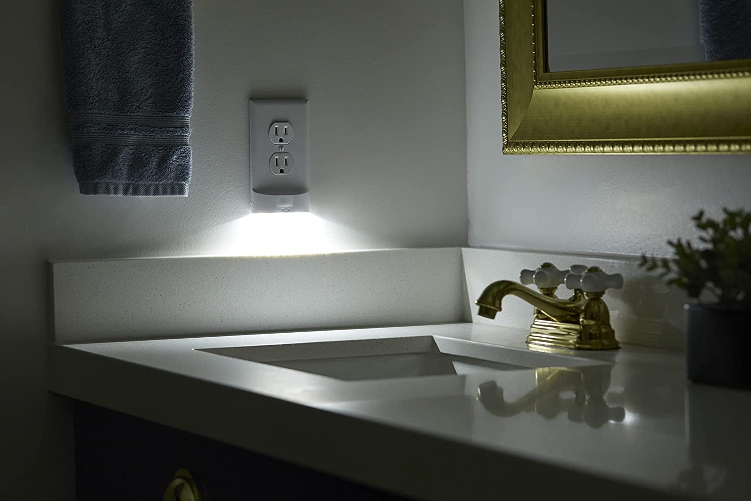 Single, SnapPower MotionLight [FOR STANDARD OUTLETS] - Motion Detecting LED Night Lights Built-In to Wall Plate - Bright/Dim/Off Options - Automatically On/Off Sensor - (Light Almond, Decor)