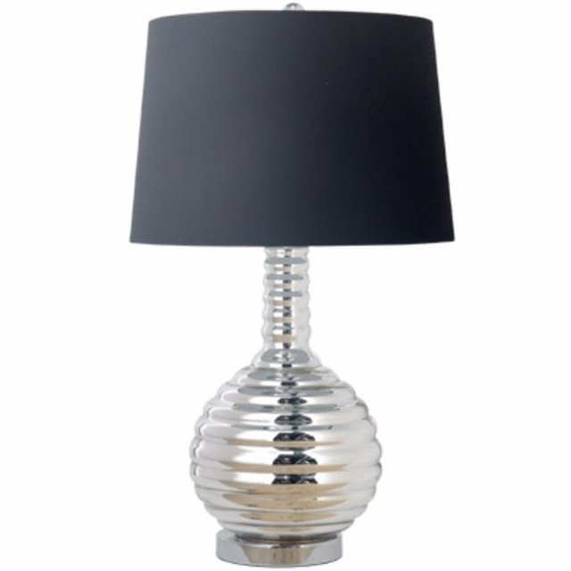 Benzara BM149496 Lampe de Table Impeccablement Toiletté&44; Noir & Argent