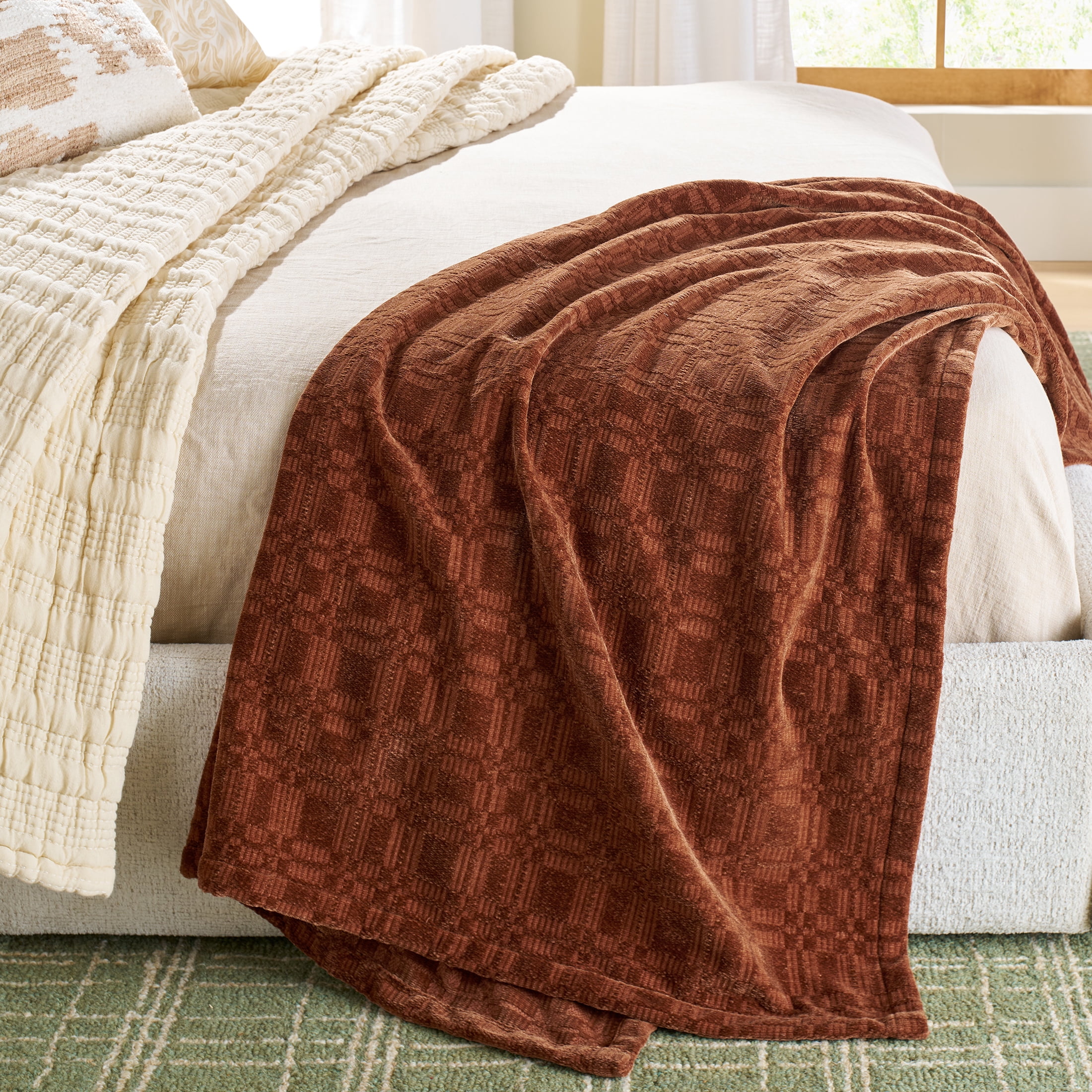 Better Homes & Gardens Gingerbread Cookie Chenille Woven 50x72' Throw