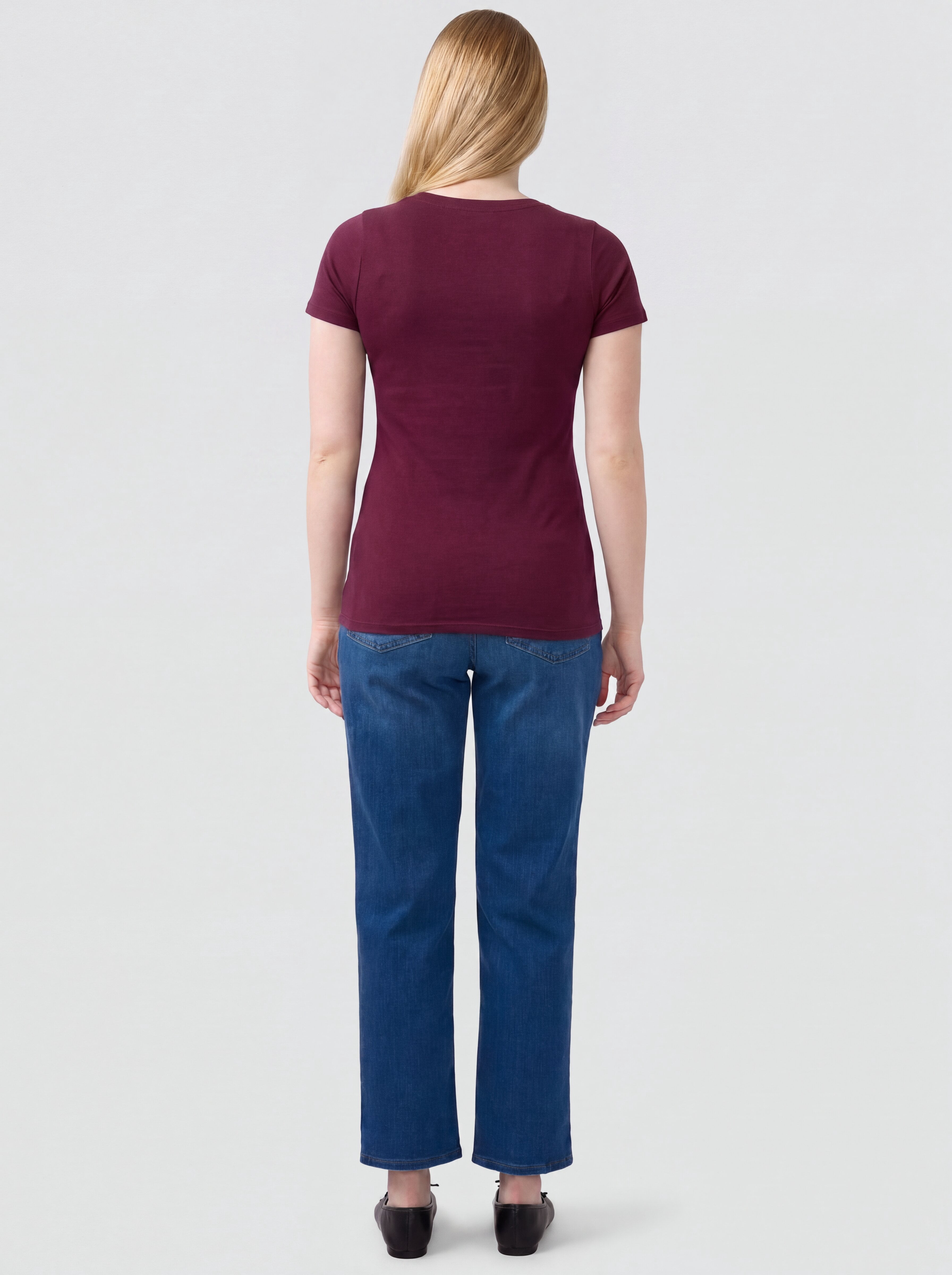 Ingrid & Isabel For Every Belly Women’s Maternity Fitted Scoop Tee, Sizes S-XXL