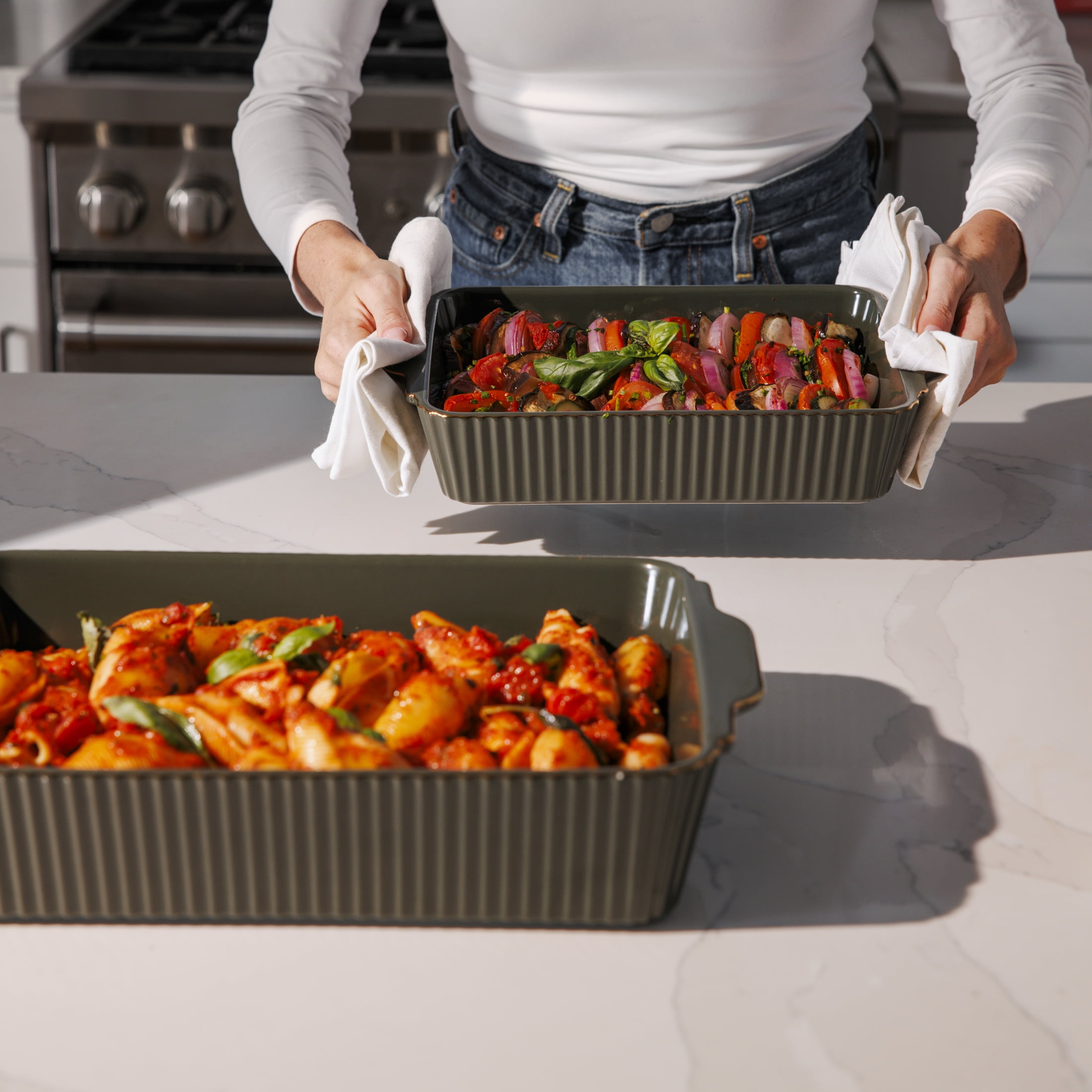 Thyme & Table 4-Piece Stoneware Bakeware Set, Includes Lids, 9"x13" , 7"x10" Bakers With Lids , Green Ribbed