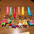 thumbnail image 2 of LLavero de Bob Esponja Kawaii, colgante de muñeca de dibujos animados, llavero de coche, accesorios de mochila, adornos, joyería, regalo de vacaciones para amigos, 2 of 5
