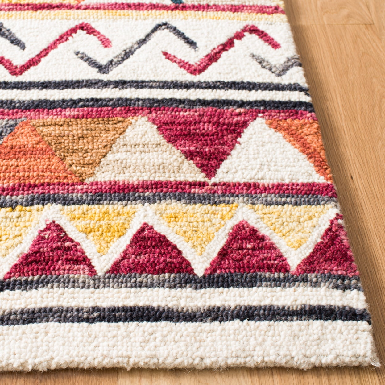SAFAVIEH Aspen Malvena Geometric Wool Runner Rug, Rust/Ivory, 2'3" x 7'