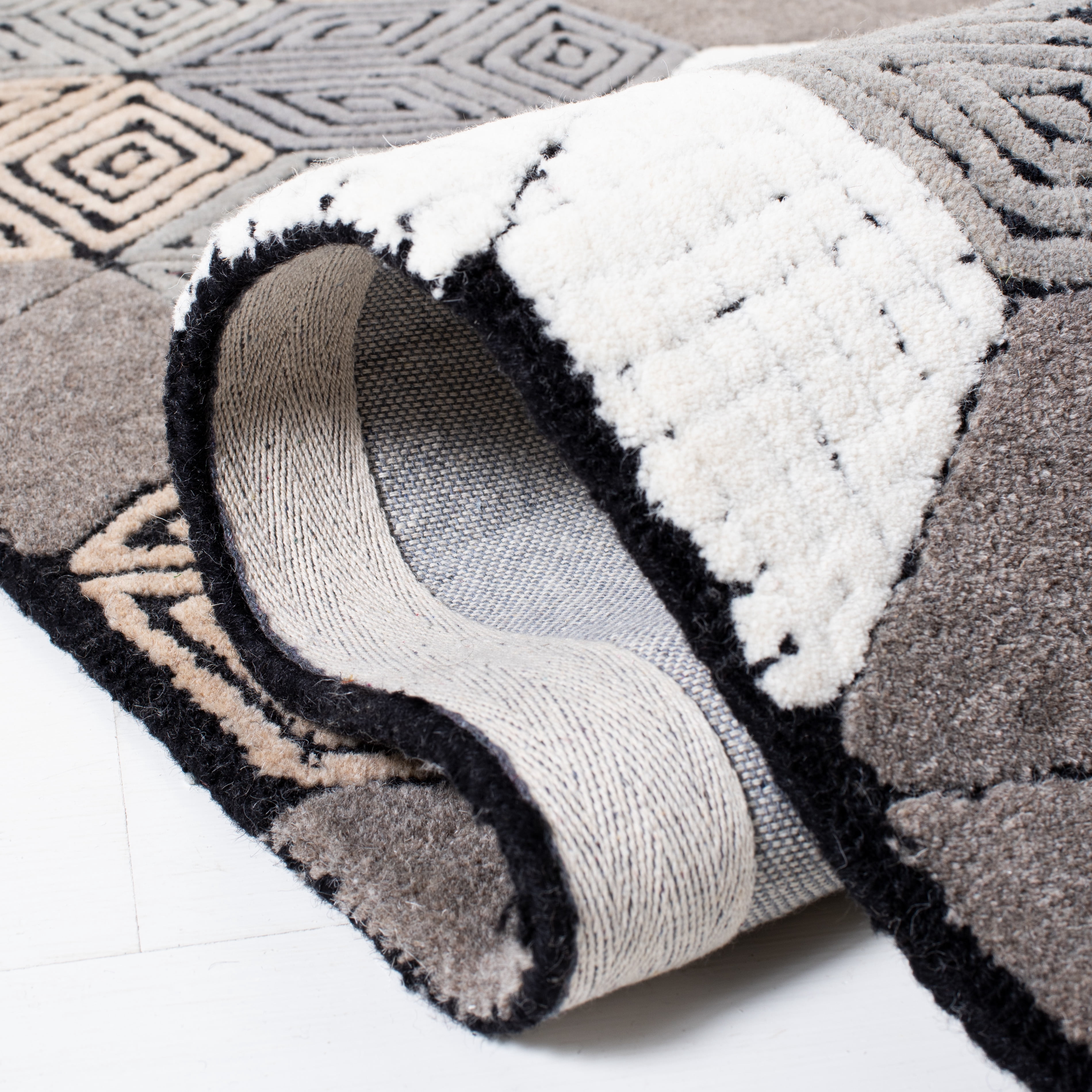 SAFAVIEH Fifth Avenue Dedan Geometric Wool Area Rug, Ivory/Grey, 6' x 9'