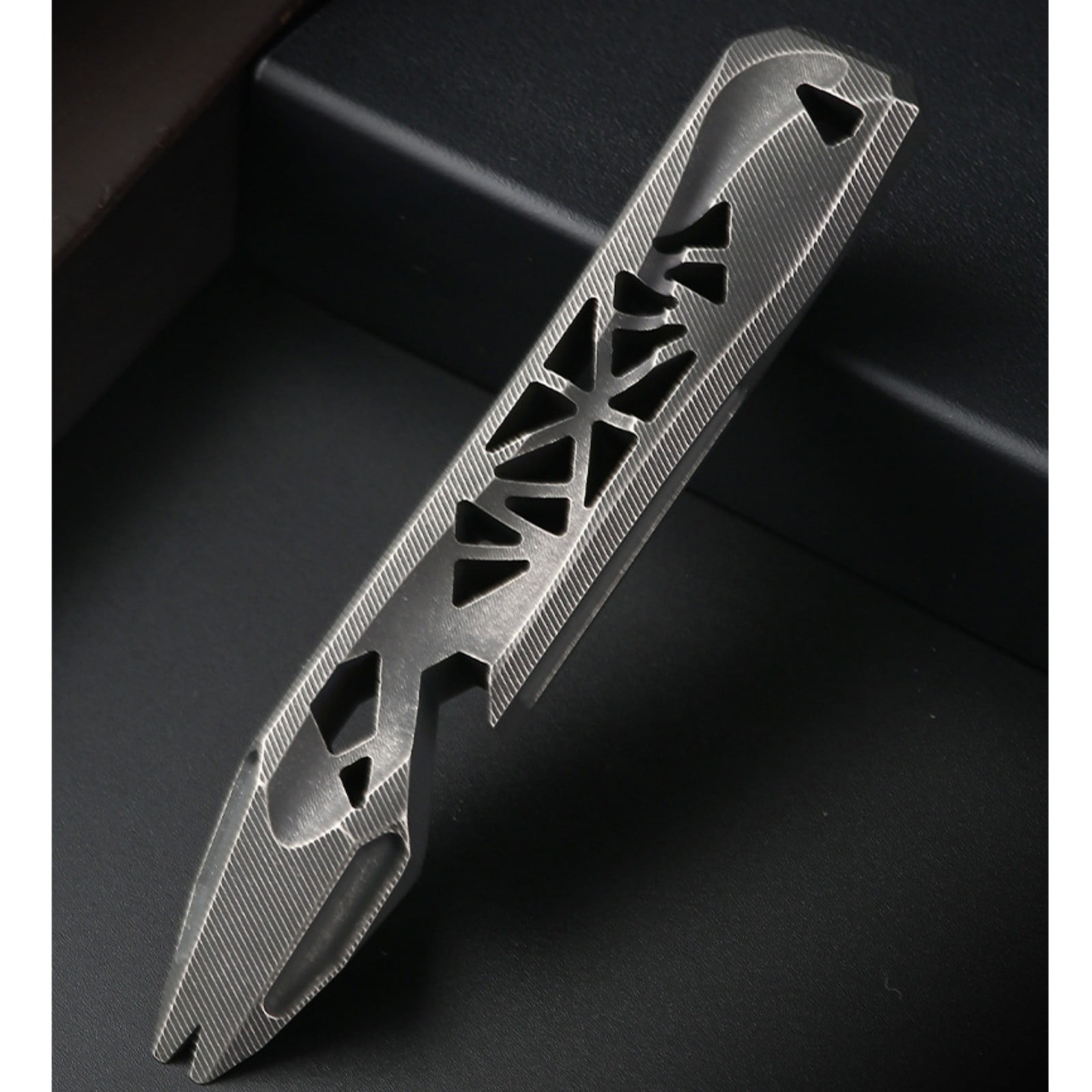 Titanium Alloy Mini EDC Pry Bar Multi-Tool with Pocket Clip – CNC Machined TC4 Titanium Bottle Opener, Nail Puller & Screwdriver Assist for Outdoor, Camping & Everyday Carry