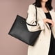 thumbnail image 5 of Bolso de hombro de piel sintética suave para mujer, bolso de mano de gran capacidad, color negro, 5 of 5