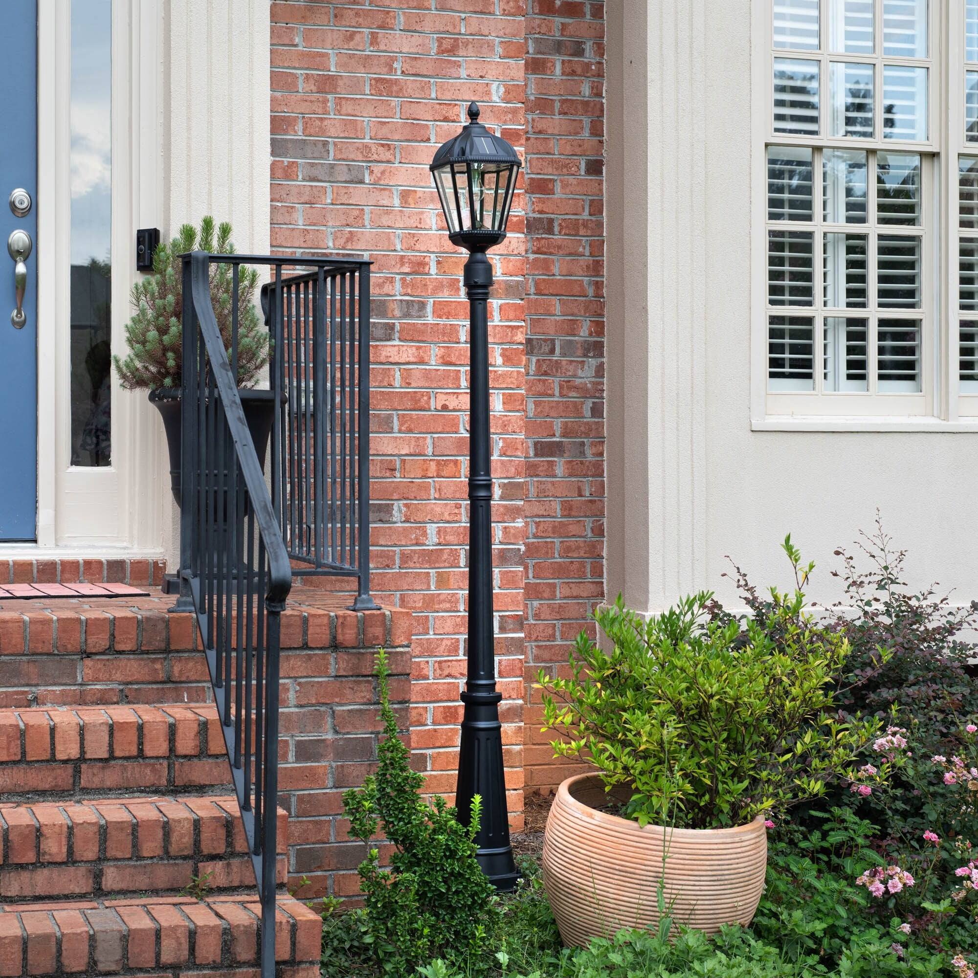Gama Sonic Solar Outdoor Lamp Post Light, Black Cast Aluminum and Beveled Glass Panels, 10-Year Royal Bulb, Warm White LED with Omni-Direction Reflector, 87-inch Height, 98B001