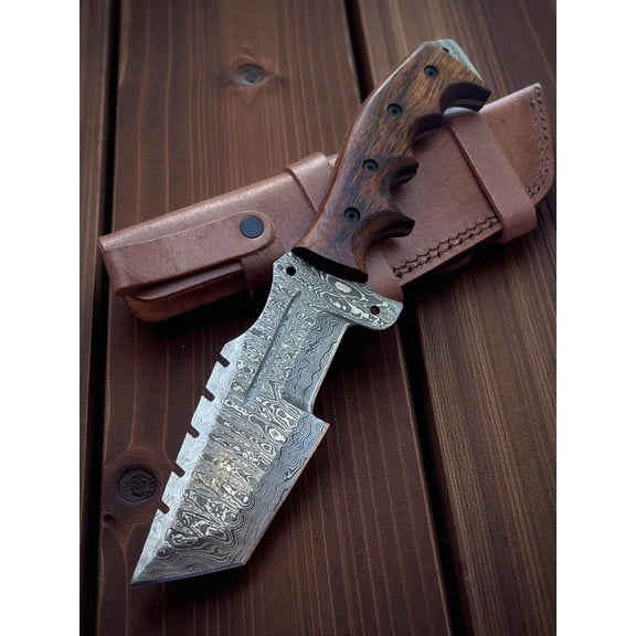 Poshland TR-1169,Custom Handmade Damascus steel Tracker Knife - Limited Edition Knife