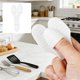 thumbnail image 5 of Clip térmico de silicona para el pulgar en cuencos y platos calientes – Mini funda antideslizante para el pulgar en microondas, horno y cocina, 5 of 7