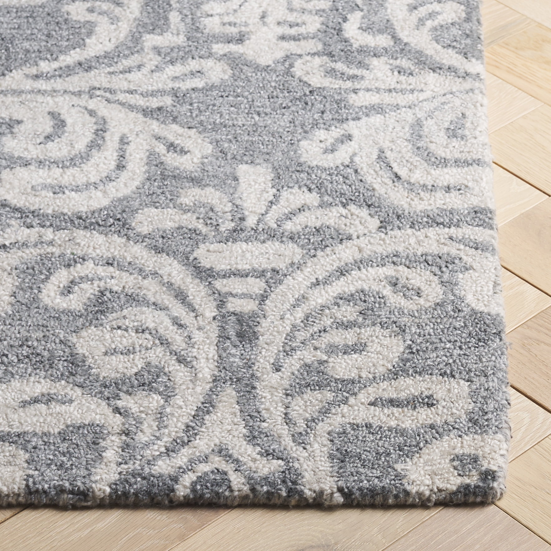SAFAVIEH Anatolia Garrick Medallion Area Rug, Grey, 5' x 8'