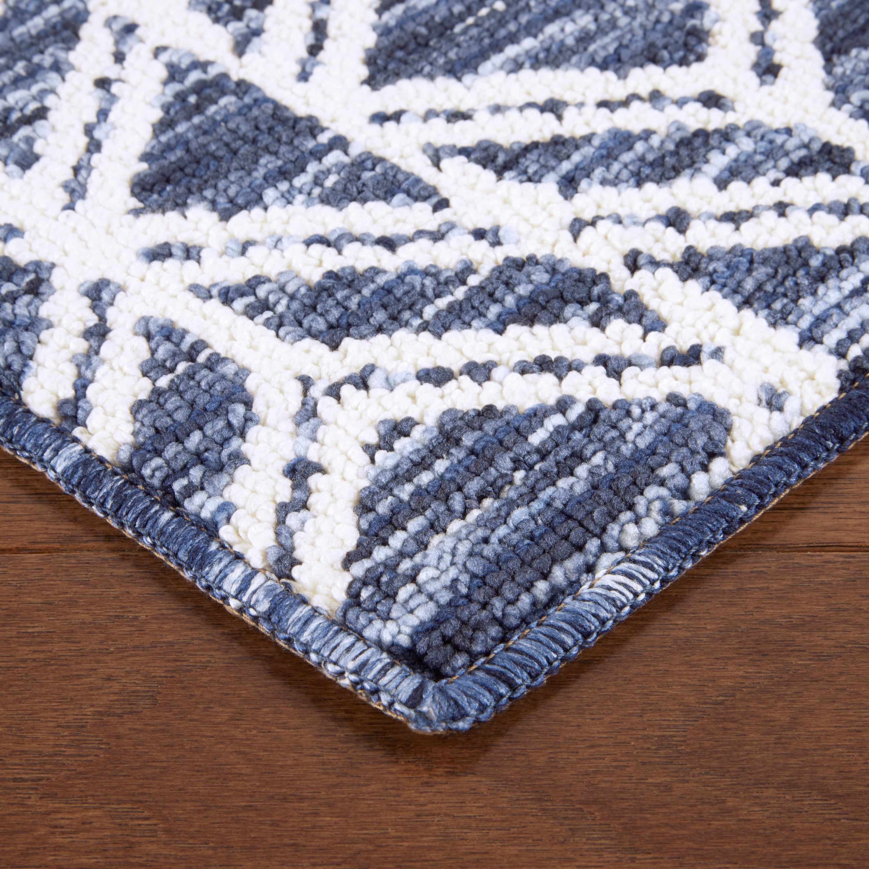 TOWN & COUNTRY EVERYDAY Walker Modern Diamond Everwash® Washable Multi-Use Decorative Rug with Non-Slip Backing, Navy Blue, 24"x72"