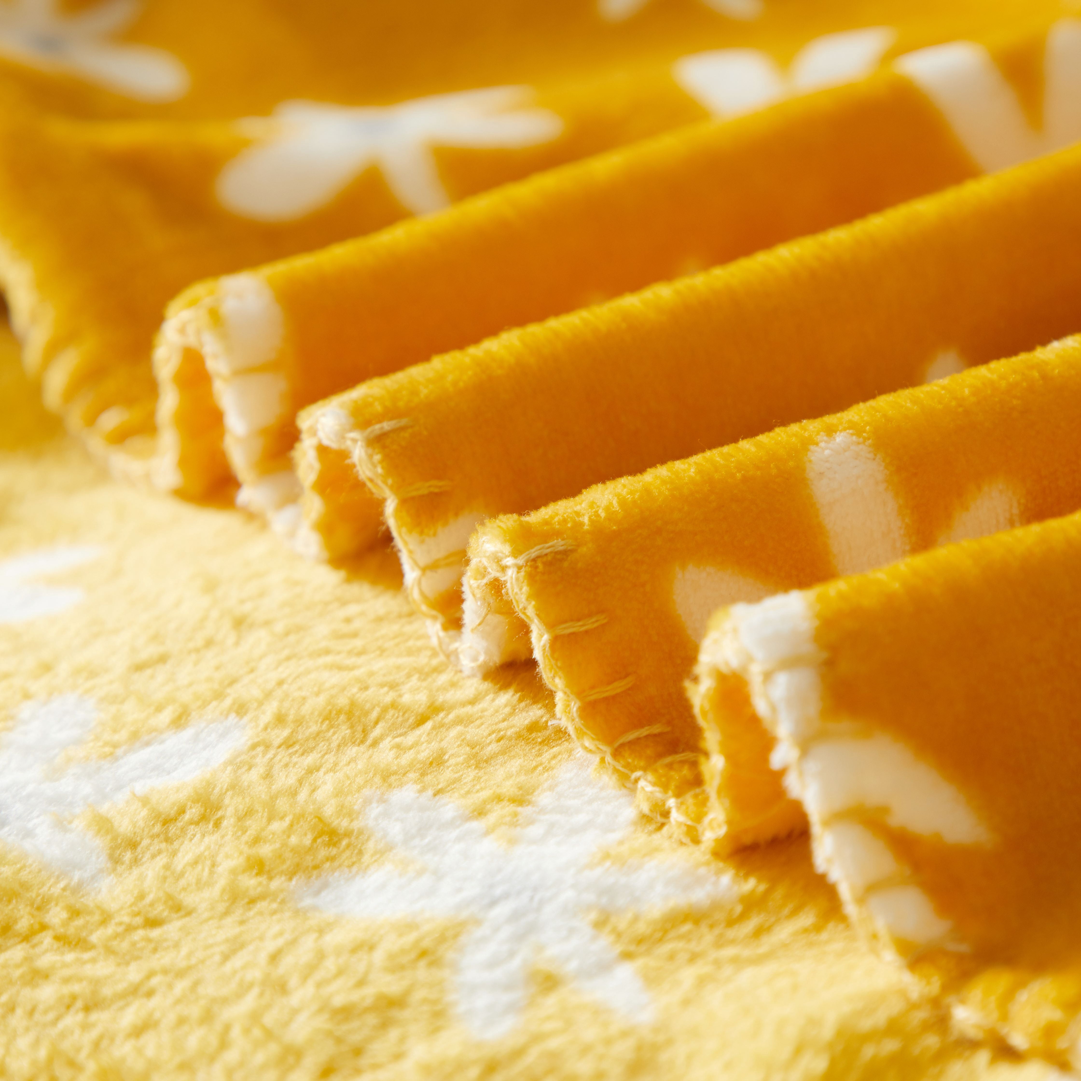 Mainstays Plush Throw Blanket, 50" x 60", Color: Yellow Flower