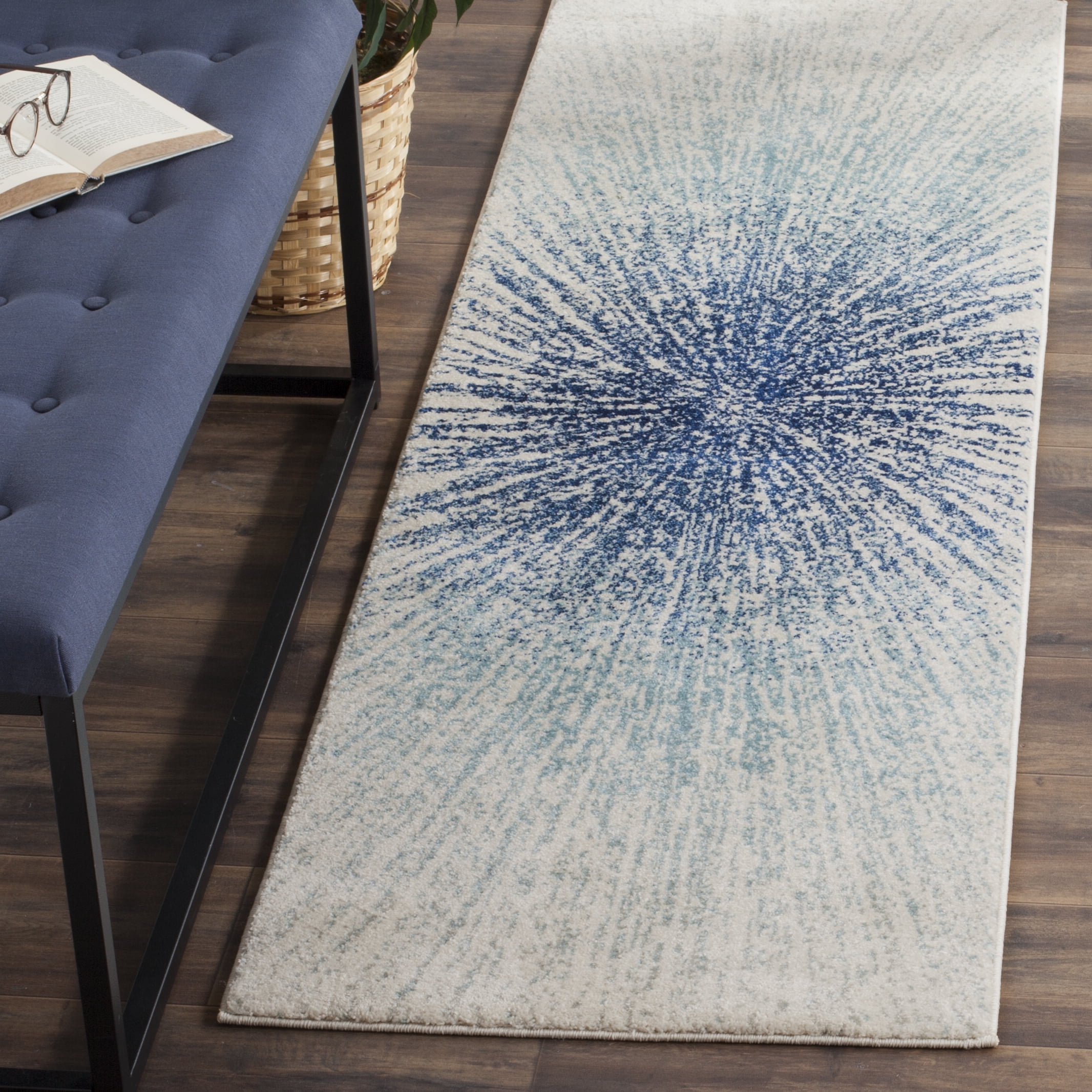 SAFAVIEH Evoke Vana Abstract Runner Rug, Royal/Ivory, 2'2" x 5'