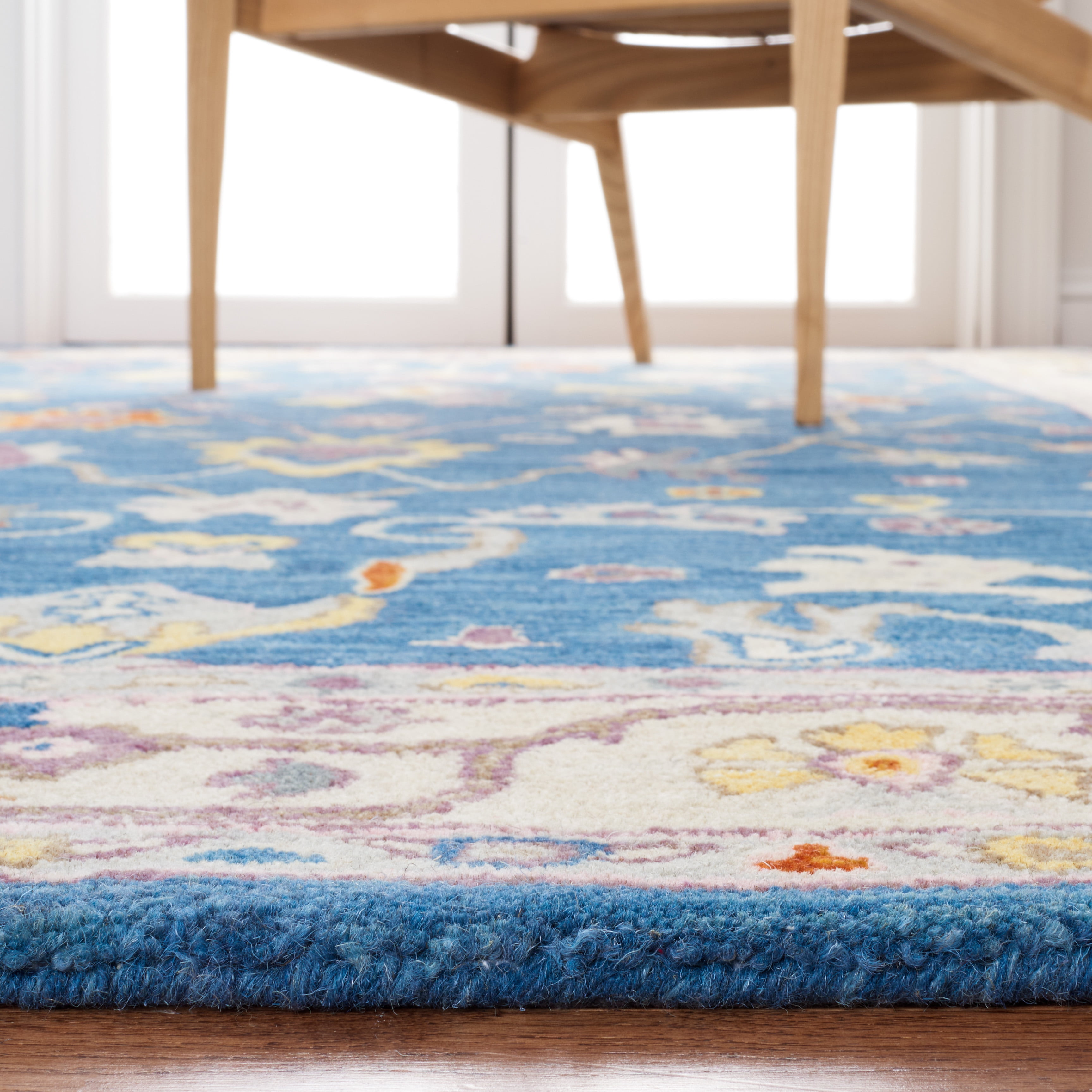 SAFAVIEH Anatolia Dalton Oriental Wool Area Rug, Blue/Ivory, 6' x 6' Round