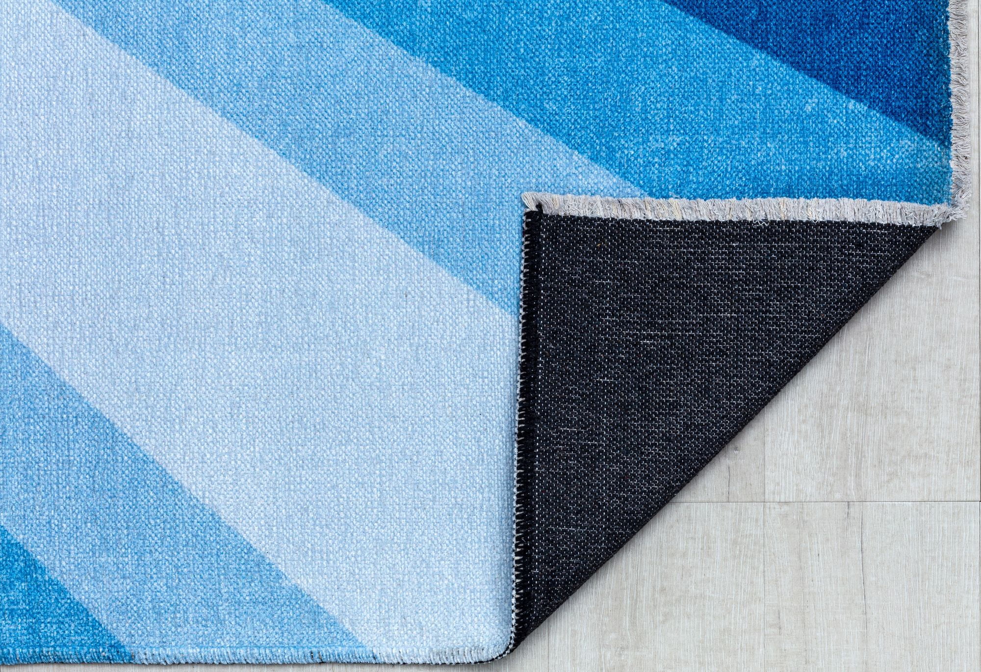 Elizabeth Sutton MI45B Violets Are Blue Abstract Modern Blue Area Rug, 2'7" x 4'