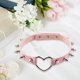thumbnail image 4 of Gargantilla gótica con remaches tachonados, collar de aleación punk rock con corazón hueco, collar de cosplay de cuero sintético con pinchos, collar de cadena con decoraciones., 4 of 9