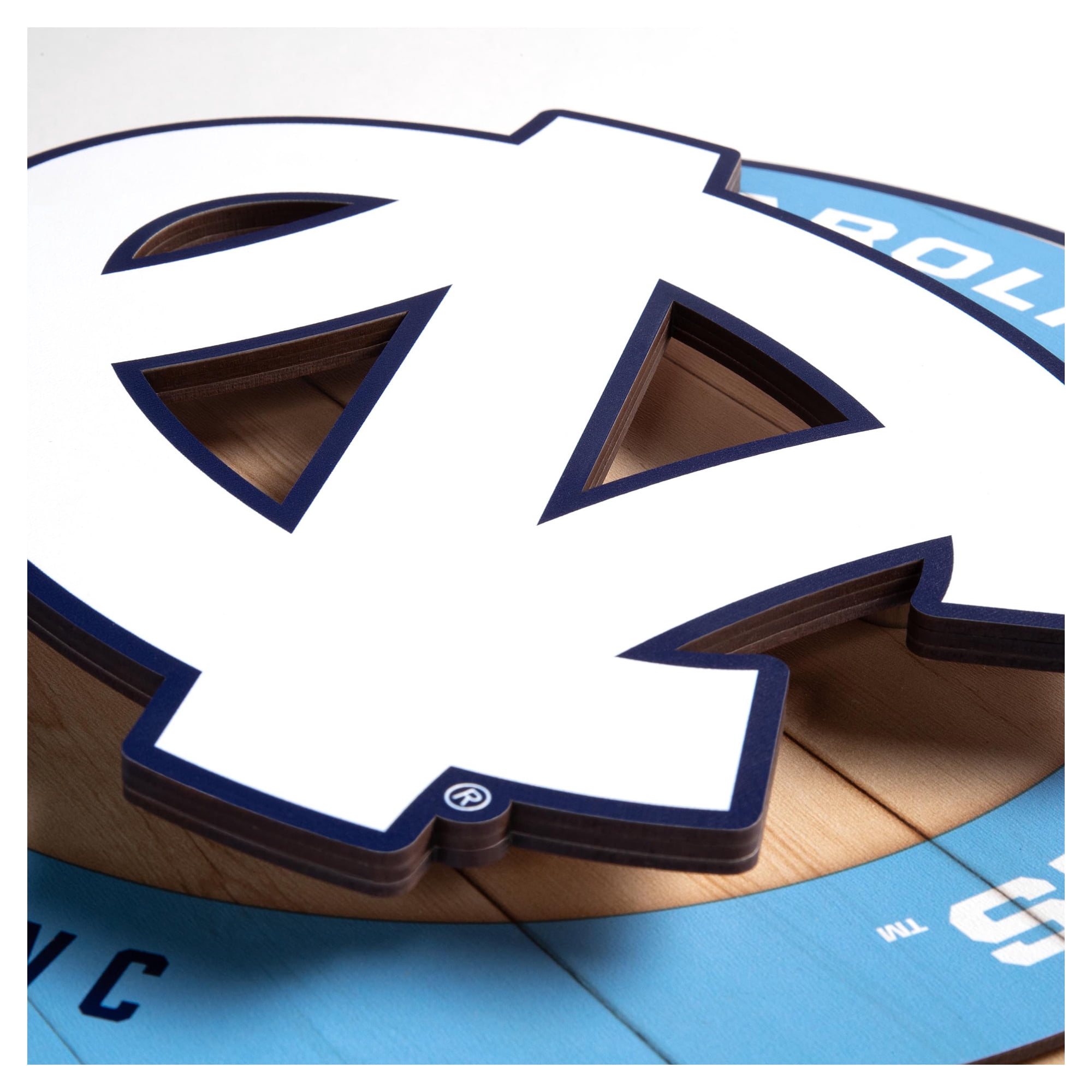 IDNA North Carolina Tar Heels 15" x 15" 3DX Logo Circle Backer Wall Art