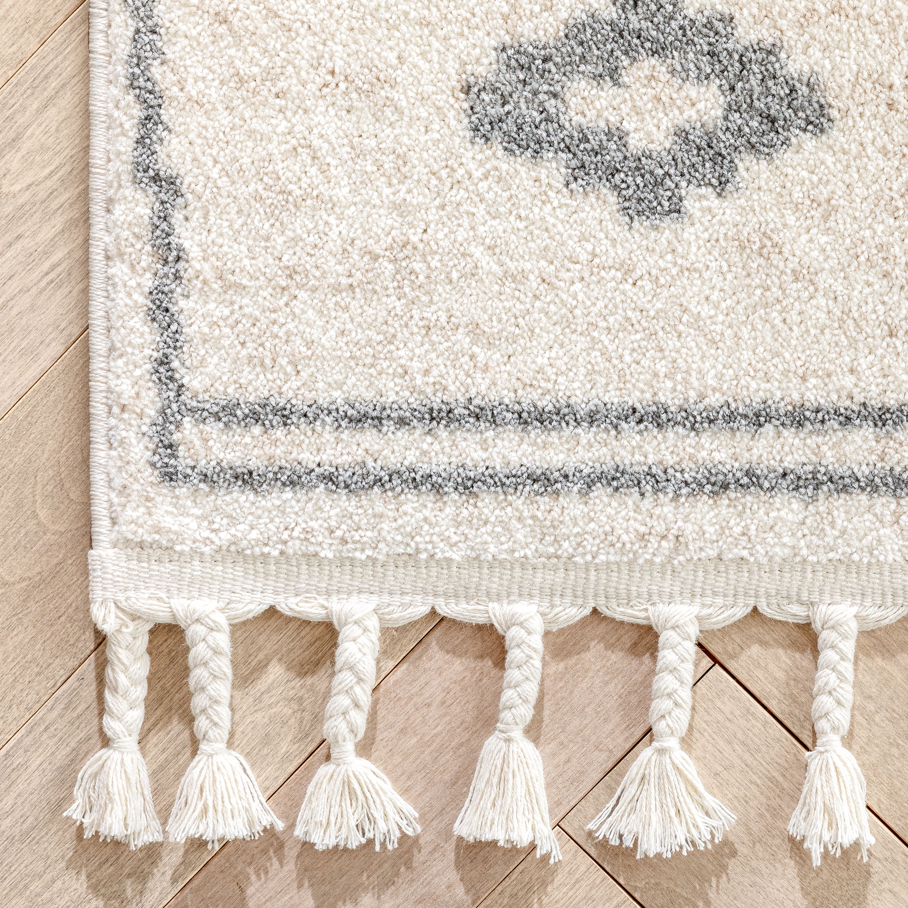Well Woven Serenity Parallel Tribal Diamond Pattern Ivory Gray 5'3" x 7'3" Area Rug