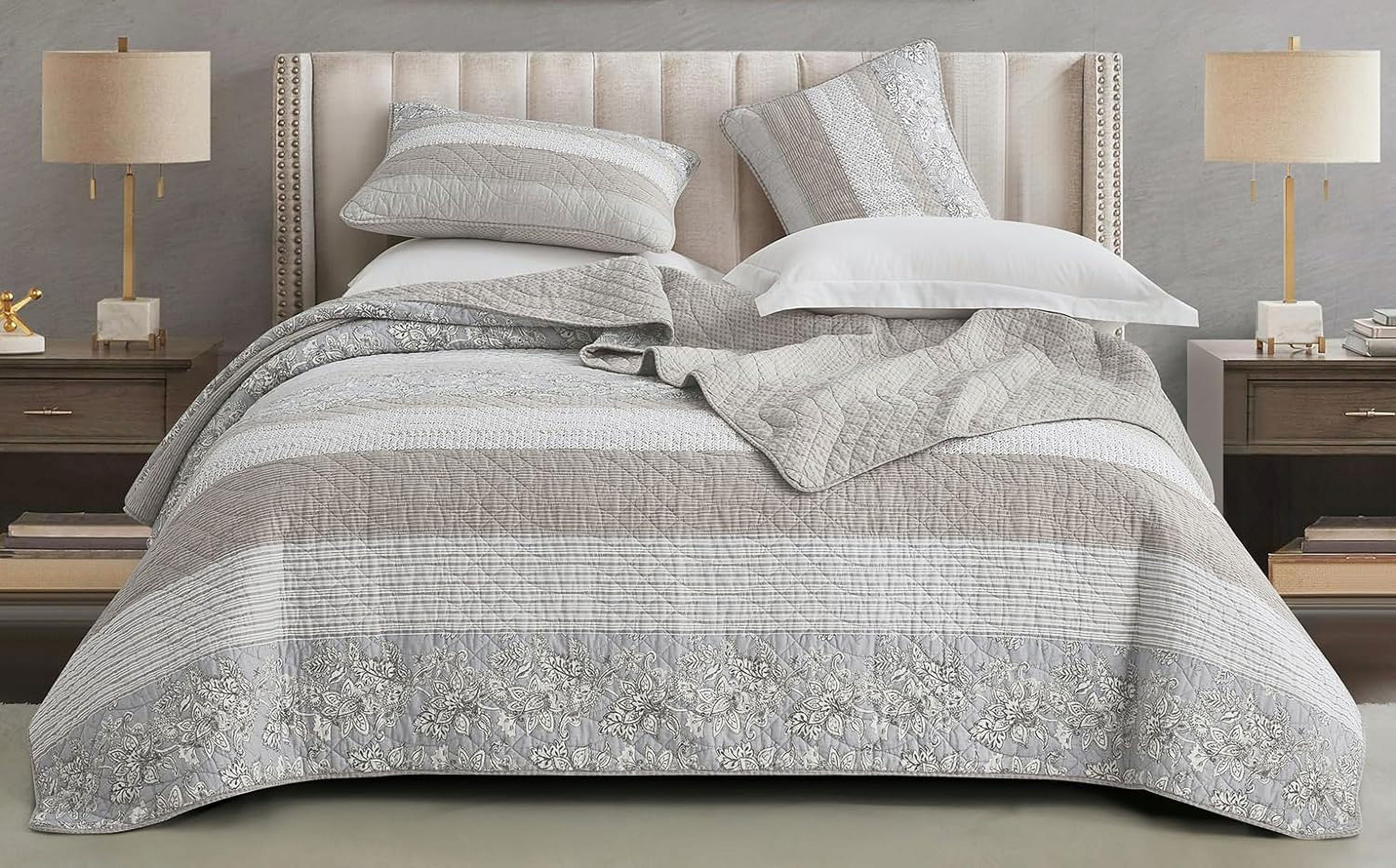 Chezmoi Collection 3-Piece Hibiscus Plaid Striped Patchwork Cotton Quilt Reversible Lightweight Bedspread Set, Super Wide King Size