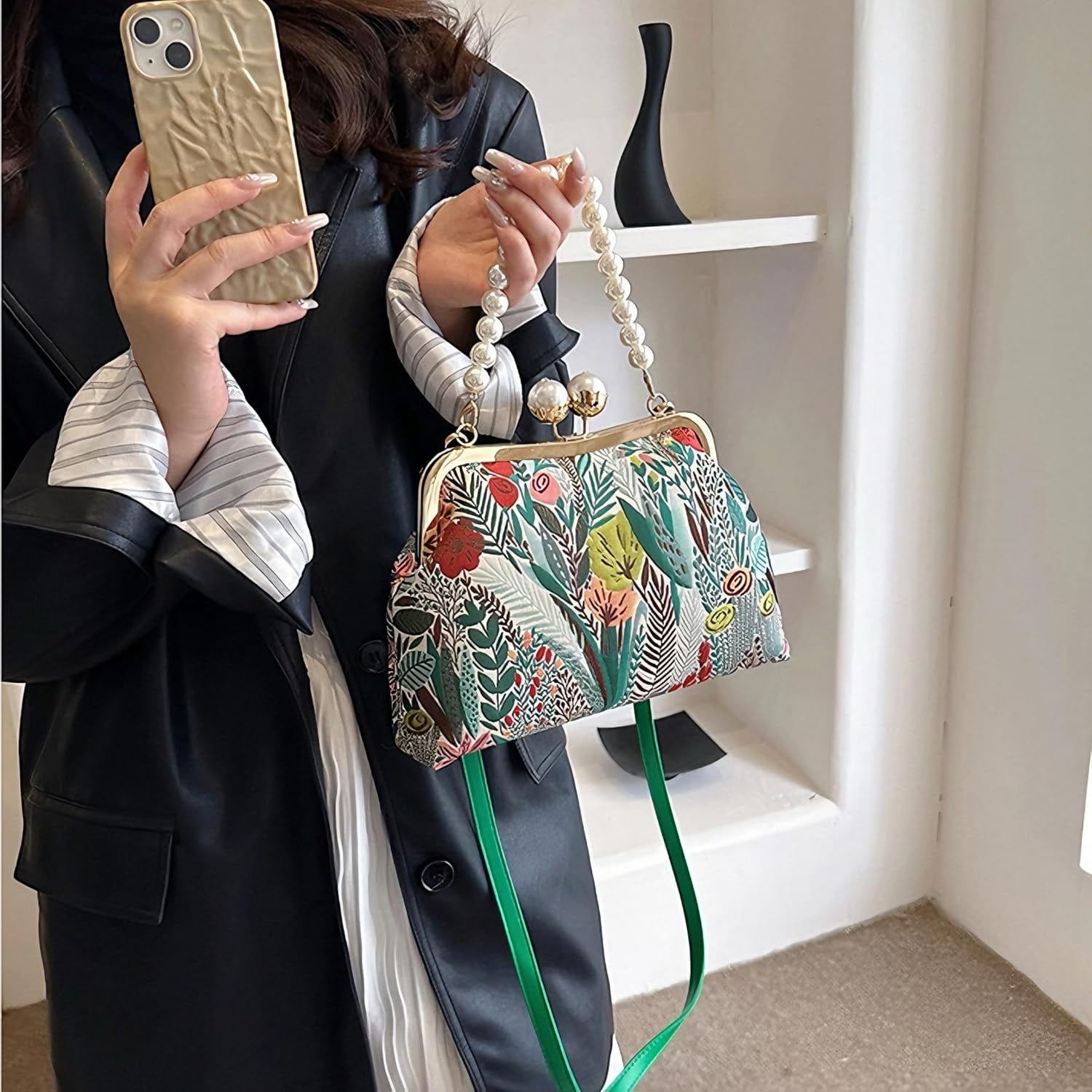 Women Vintage Floral Embroidered Top Handle Handbag Kiss Lock Elegant Clutch Purse Small Pearl Crossbody Bag