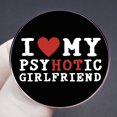 thumbnail image 3 of Broche con graciosa insignia de aleación con la inscripción «I ❤ My Hot Girlfriend», 3 of 3