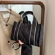 thumbnail image 1 of Bolsos de mano de moda Bolso de mensajero de otoño invierno acolchado acolchado de algodón (negro), 1 of 8