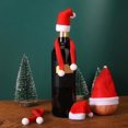 thumbnail image 2 of Juego de 10 mini gorros y bufandas navideñas de Papá Noel para decoración de botellas de vino, 2 of 5