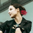 thumbnail image 1 of OULII 2 Pcs Barrettes pour Petites Filles Accessoire de Performance Rouge Floral, 1 of 8