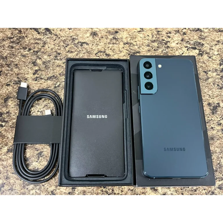 Open Box Samsung Galaxy S22 5G Full Unlocked SM-S901U 256GB