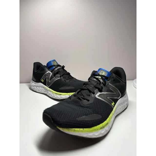 Size 7.5D - New Balance Mens Fresh Foam Arishi V4 Black Running Shoes MARISPK4