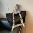 thumbnail image 3 of Bolso de hombro de tela de nailon de gran capacidad para mujer, nuevo bolso de mano de viaje de ocio en color contrastante, bolso de compras para ir al trabajo, 3 of 5