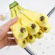 thumbnail image 4 of Plátanos de frutas falsas - Plátanos de frutas artificiales de plástico para decoración de cocina, modelo de manojo de plátanos artificiales, accesorios para fiesta, frutero, decoración del hogar, 4 of 7