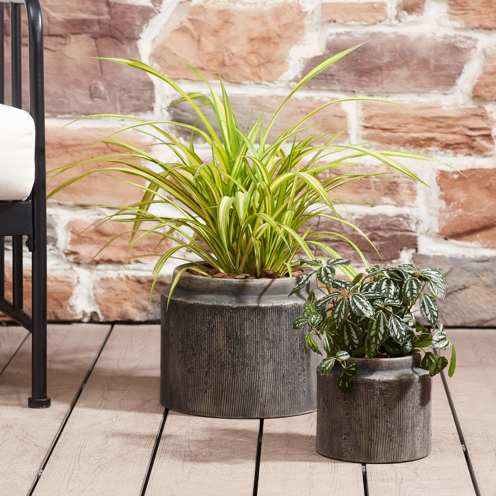 (2 pack) Better Homes & Gardens 8" x 8" x 7.2" Round Black Ceramic Alexander Plant Planter