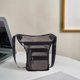 thumbnail image 4 of Bolso bandolera impermeable para hombre | Mochila deportiva ligera para viajes y senderismo | Bolso bandolera multifuncional con puerto para auriculares, 4 of 6
